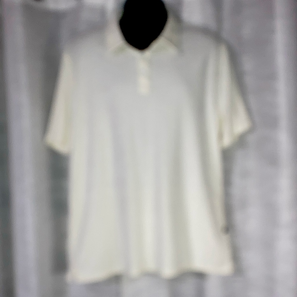Men’s NWOT by Rails. Soft feel in XXL Pearl color goes good with jeans or slacks